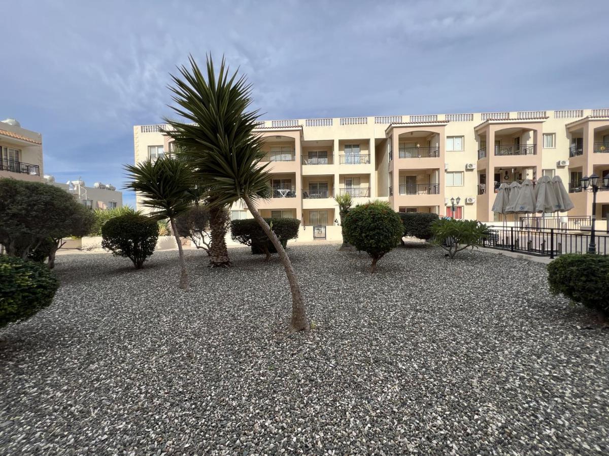 Royal-Seacrest Paphos-Center Vip Apartamento Exterior foto