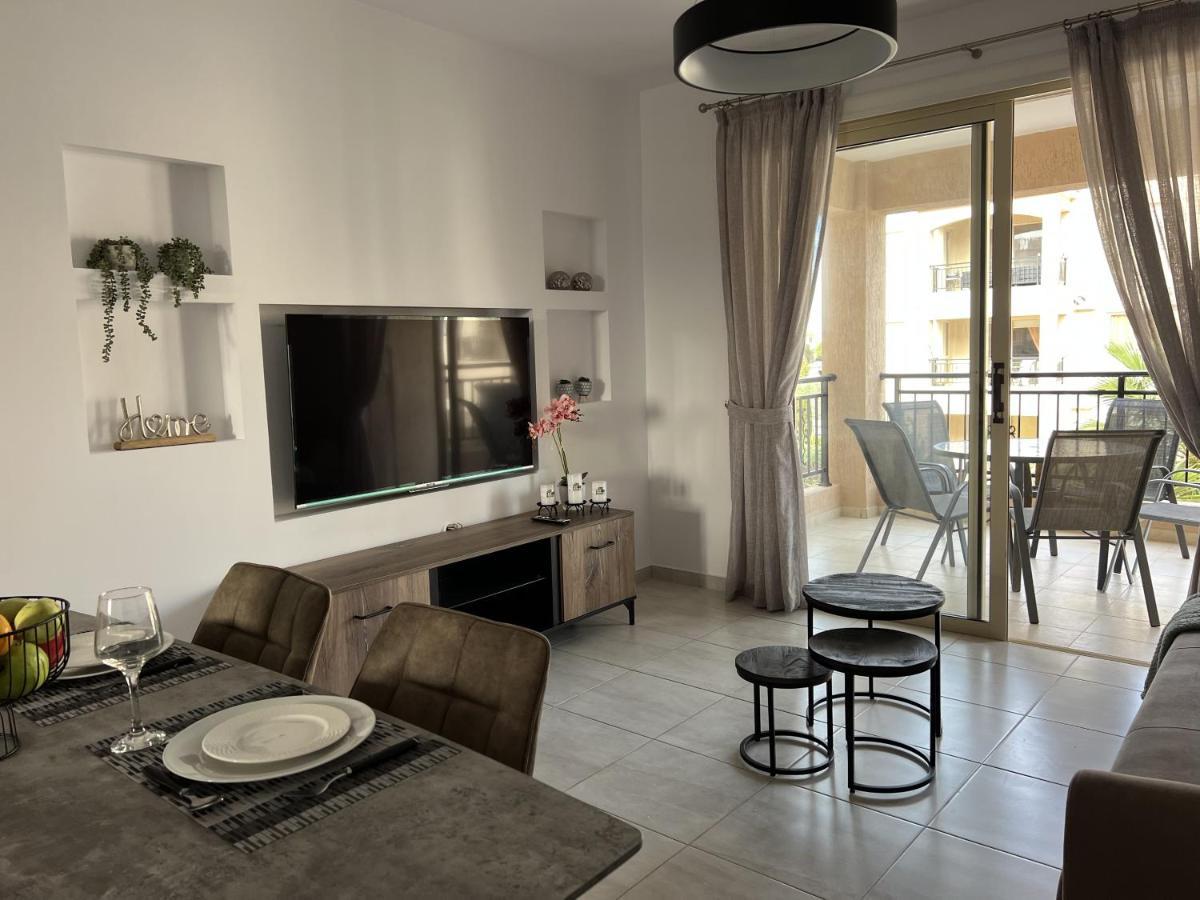 Royal-Seacrest Paphos-Center Vip Apartamento Exterior foto