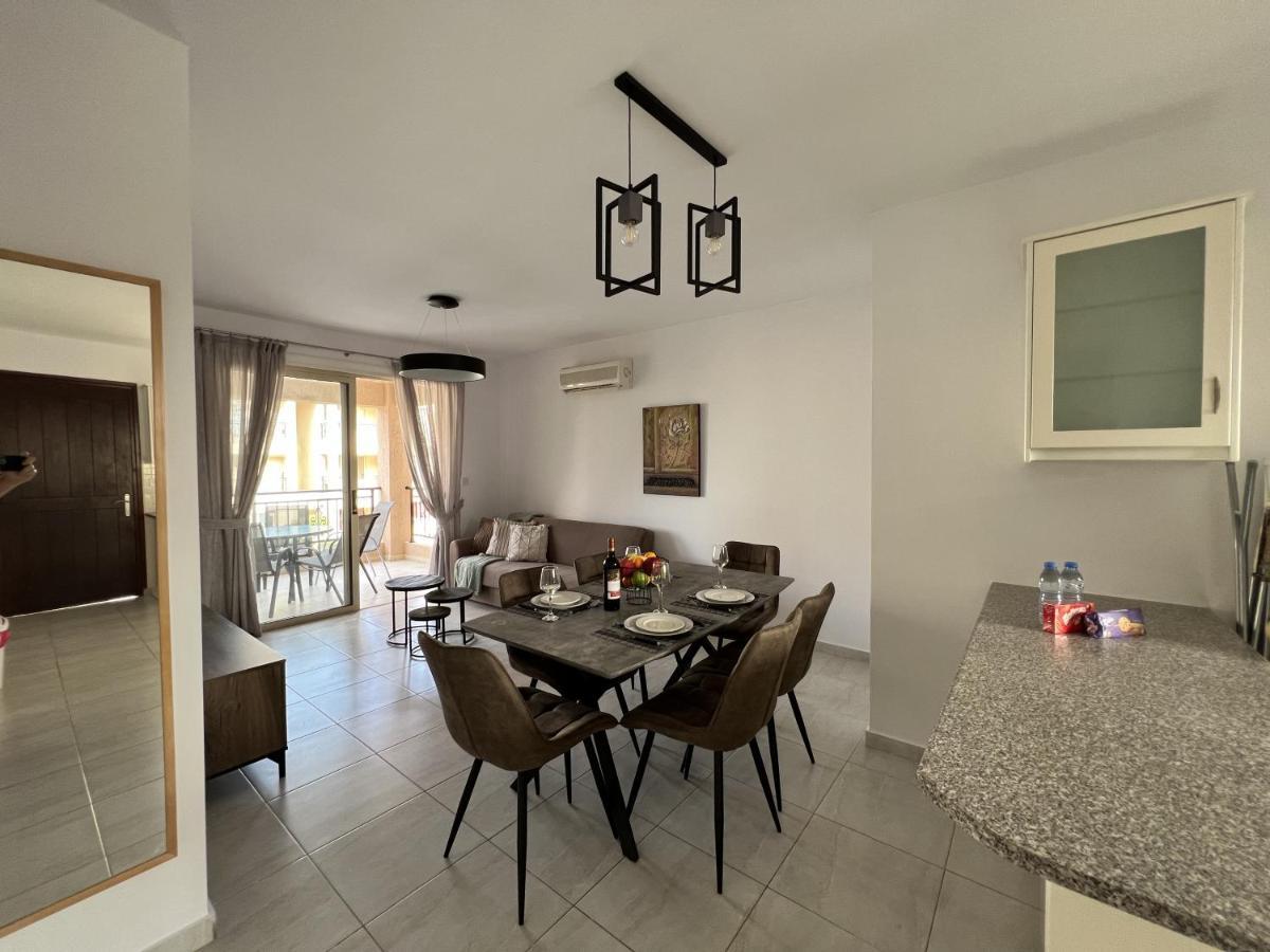 Royal-Seacrest Paphos-Center Vip Apartamento Exterior foto