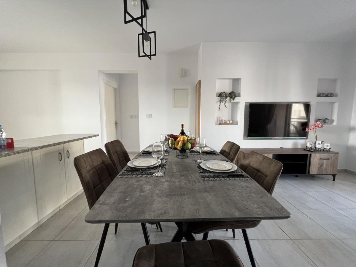Royal-Seacrest Paphos-Center Vip Apartamento Exterior foto
