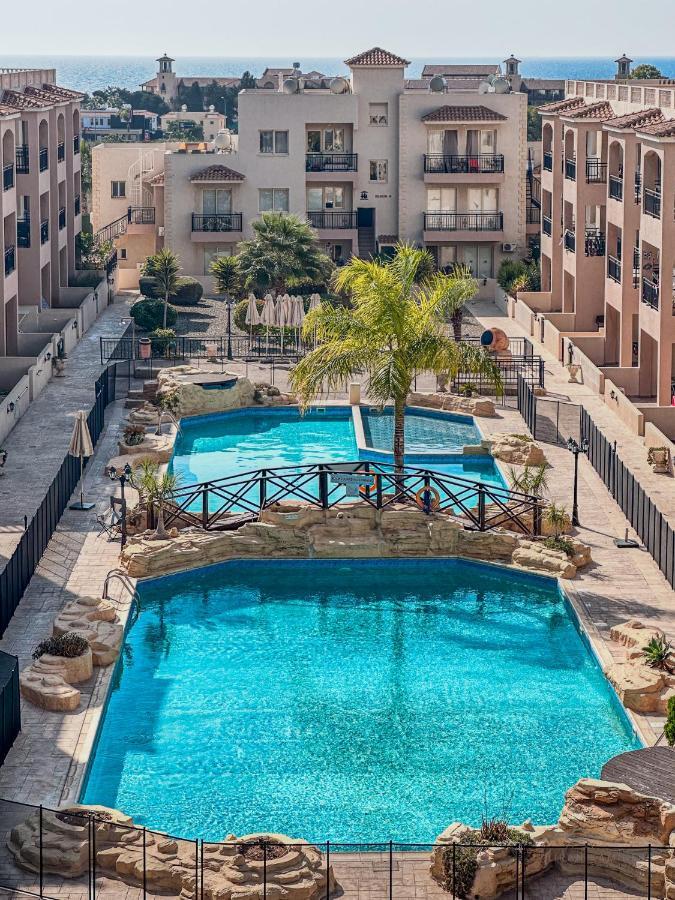 Royal-Seacrest Paphos-Center Vip Apartamento Exterior foto