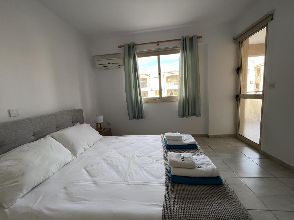 Royal-Seacrest Paphos-Center Vip Apartamento Exterior foto