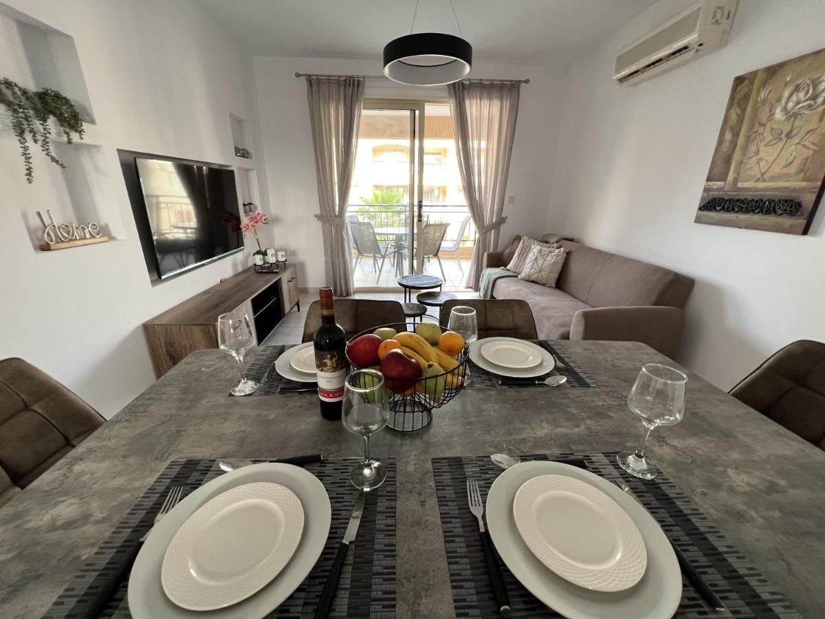 Royal-Seacrest Paphos-Center Vip Apartamento Exterior foto